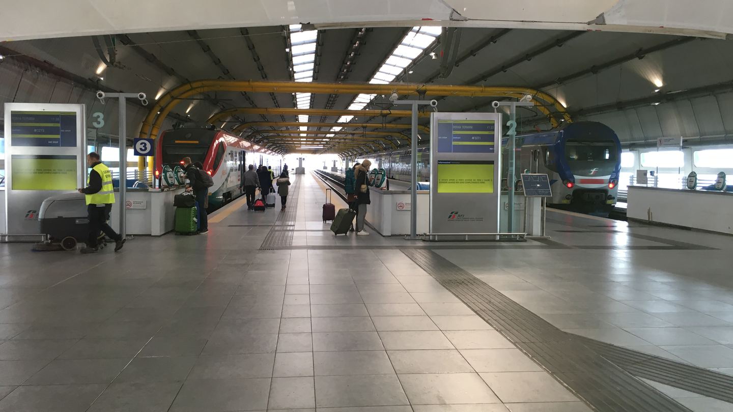 Leonardo Express and a regional train at Fiumicino Aeroporto railway station